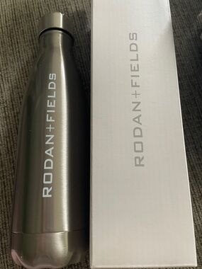 Rodan + Fields Metallic Gray Insulated Water Bottle